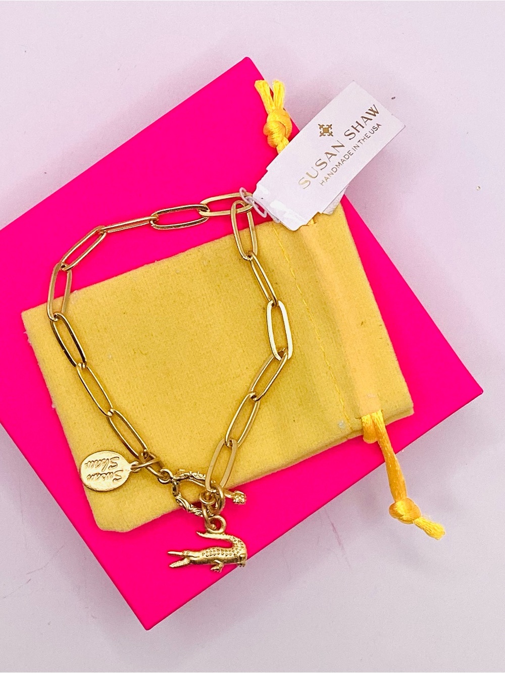 Susan Shaw Gold Link Bracelet with Alligator Charm - Picture 4 of 6